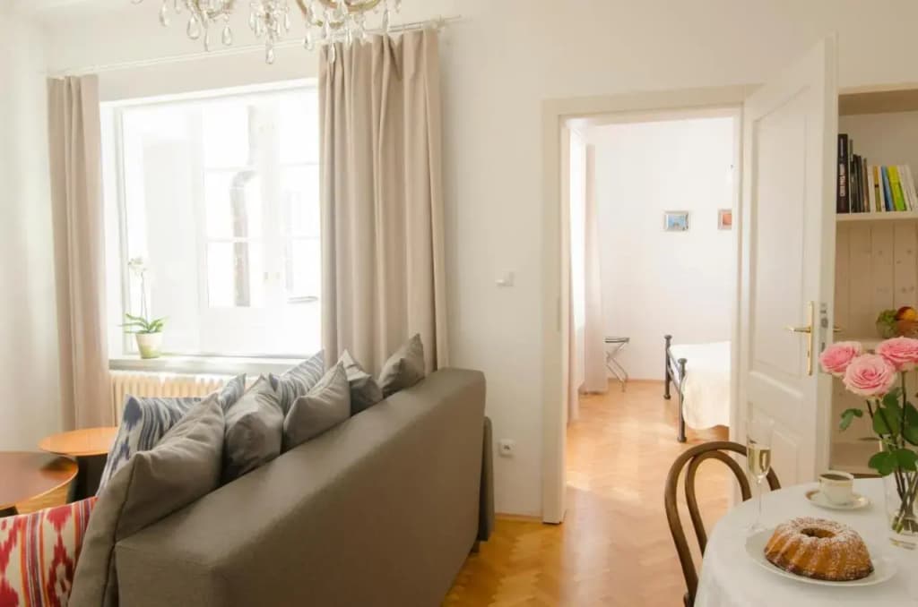 Unique Apt 250M From The Charles Bridge - photo 10