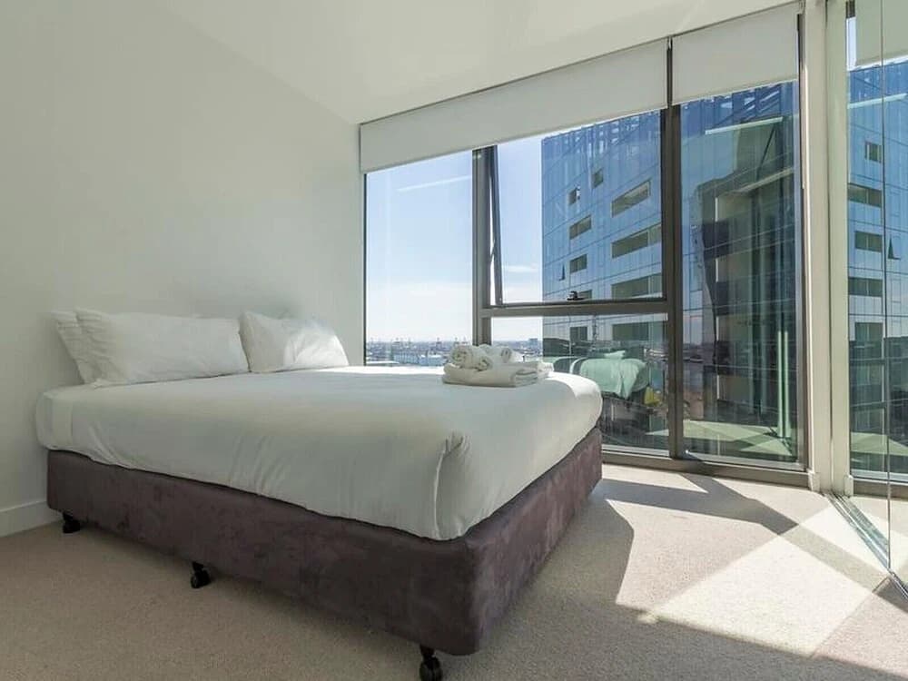 Docklands Waterfront 1006PR 2 Bed Free Wifi - photo 5
