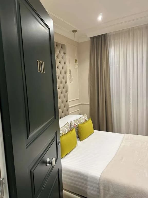 NLM Boutique Suites - photo 6