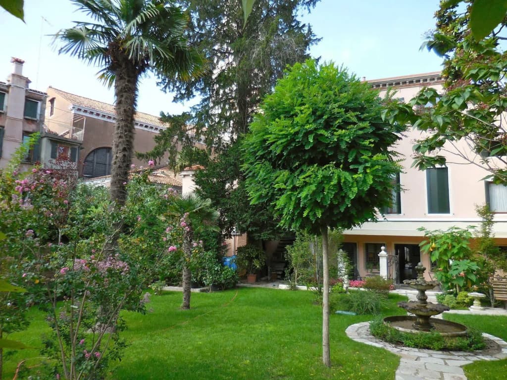 Hotel Sant'Antonin - photo 1