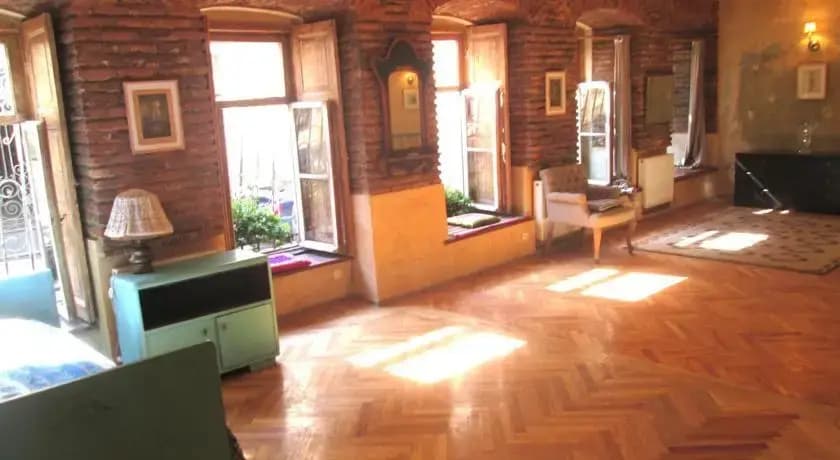 Loft in Art Nouveau - photo 2