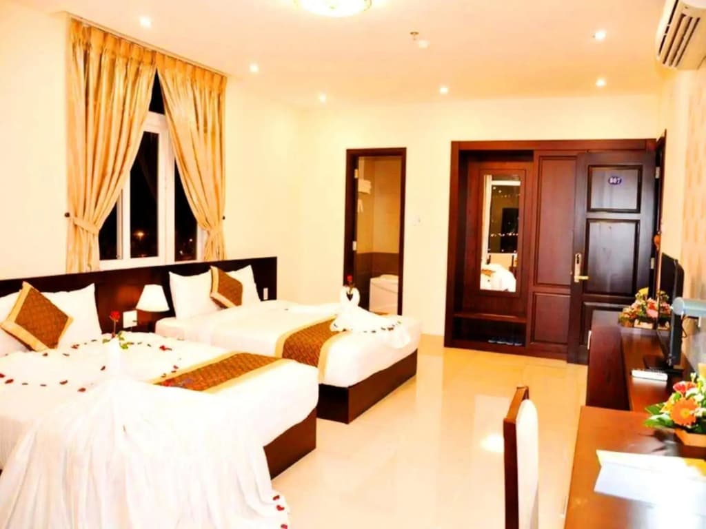 Gia Linh Hotel - photo 3