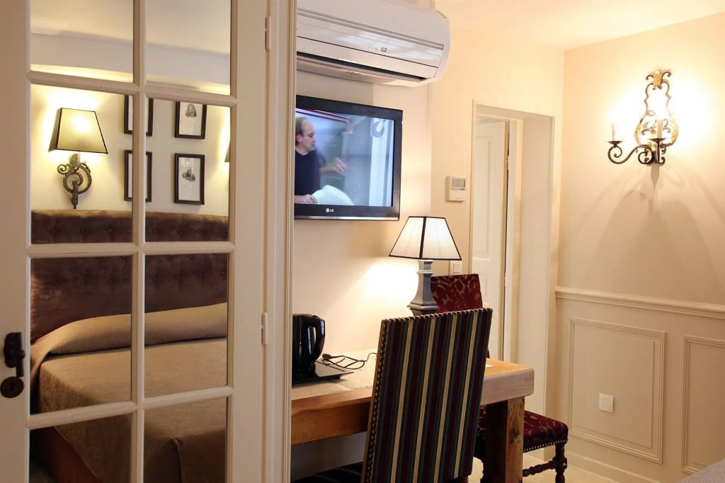 Hôtel Saint-Louis Marais - photo 2