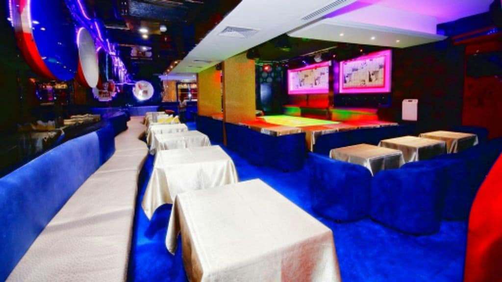 Royal Falcon Hotel - photo 32