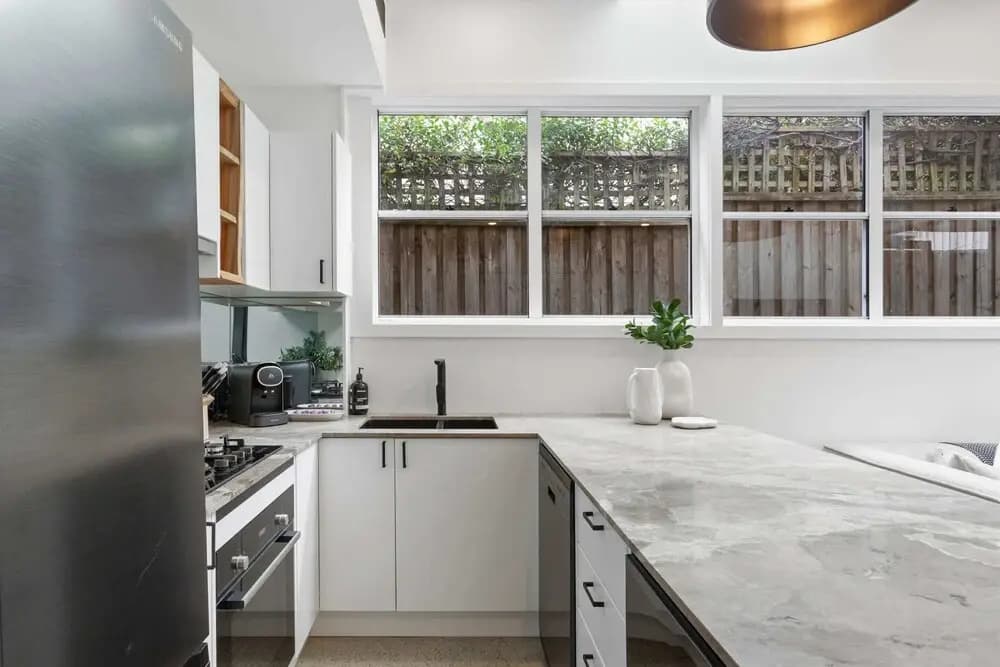 Charming 3-bed Cottage With a Courtyard - photo 16