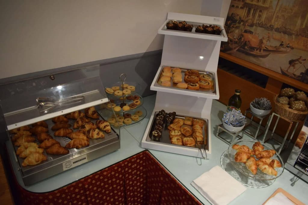 Hotel Ariston - photo 13