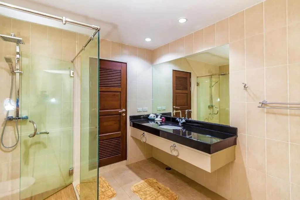 Karon View Apartments - photo 9