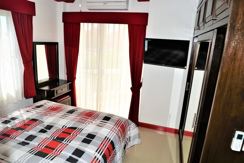 Luxury 1 bed Corner Condo - photo 11