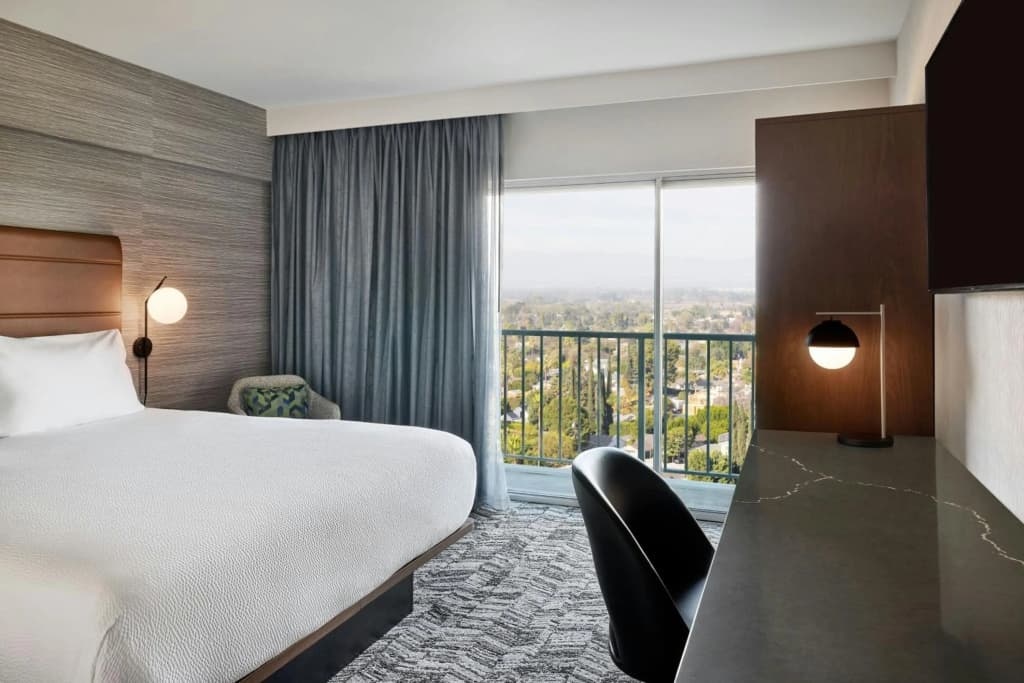Courtyard by Marriott Los Angeles - Sherman Oaks - photo 7
