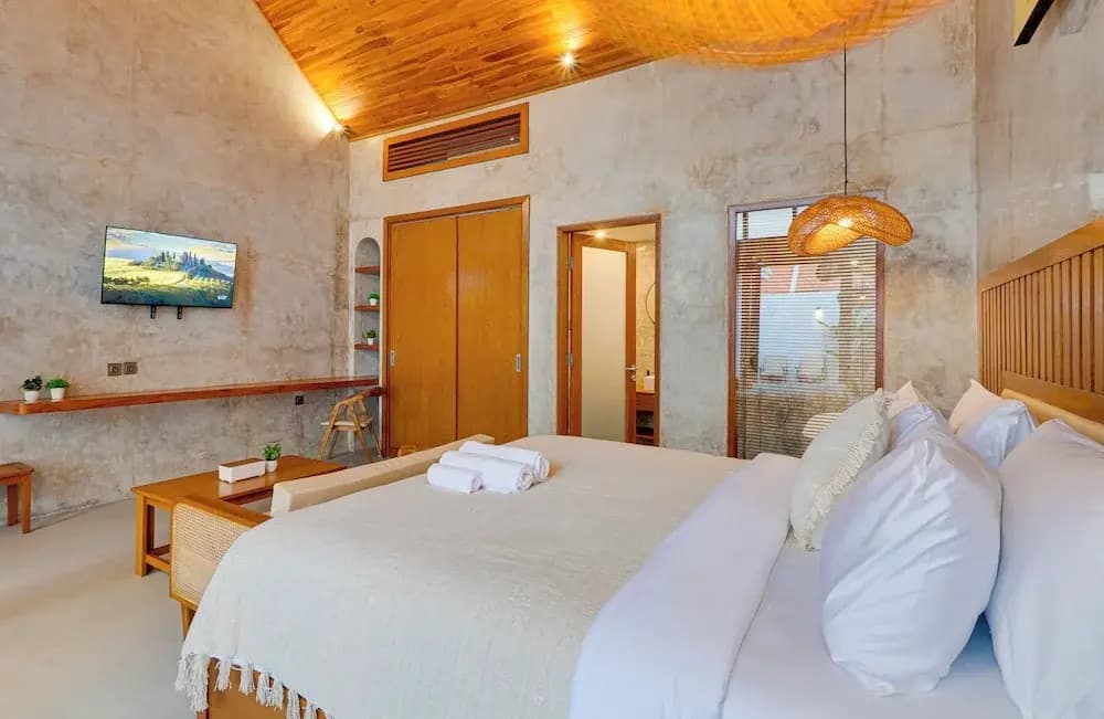 LaLuxe Villa and Residence - photo 17