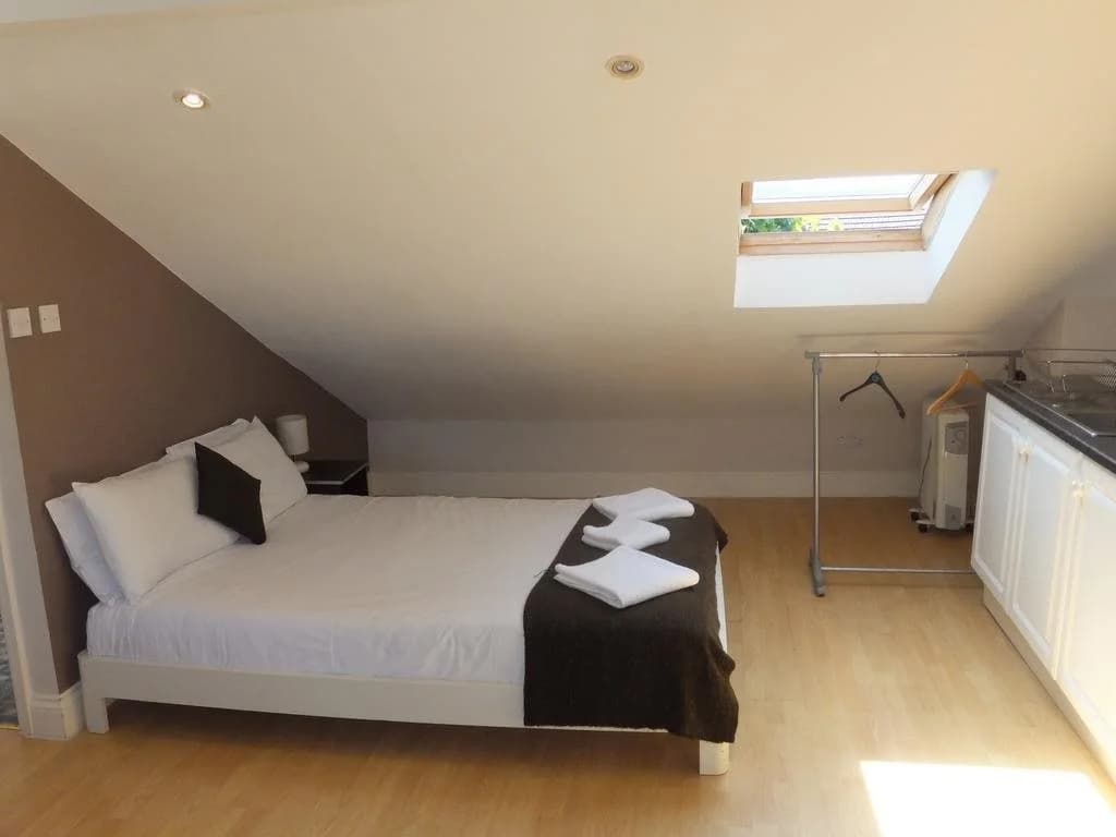 Brackenbury Apartments - photo 2