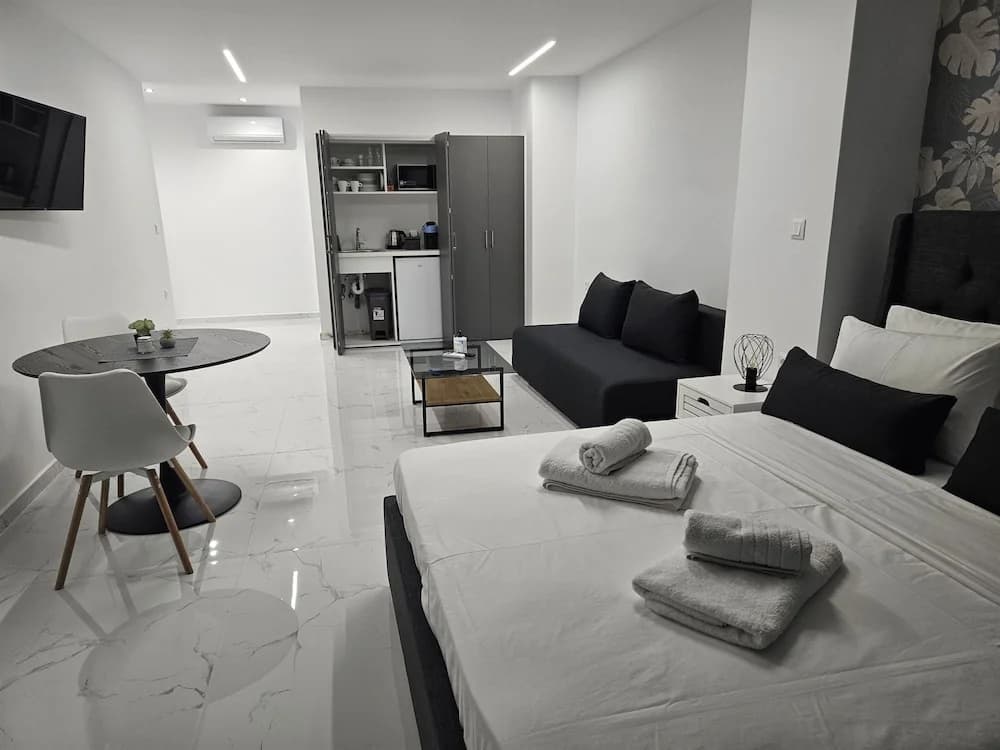 Nikis 20 Suites - photo 17