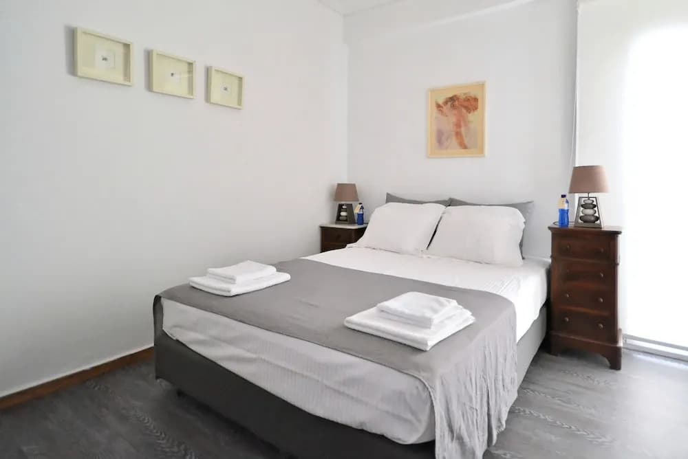 Plaka Elegant Apartment - photo 4