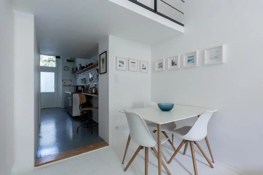 Black and White Apartment - photo 1