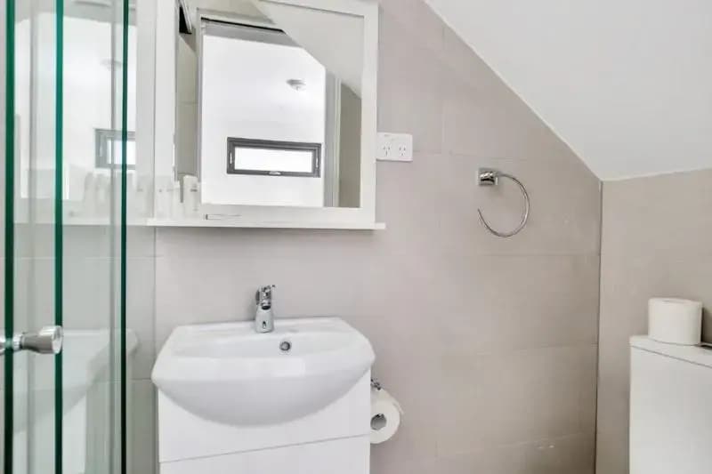 New studio apartment in Surry Hills - photo 5
