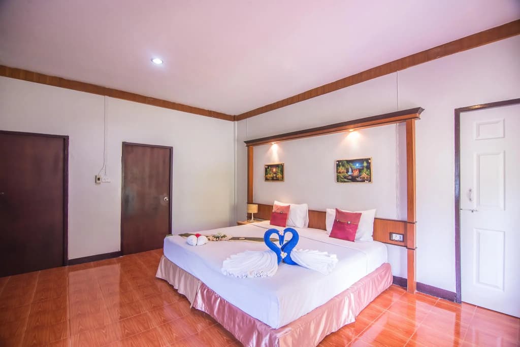 Lanta Nice Beach Resort - photo 3