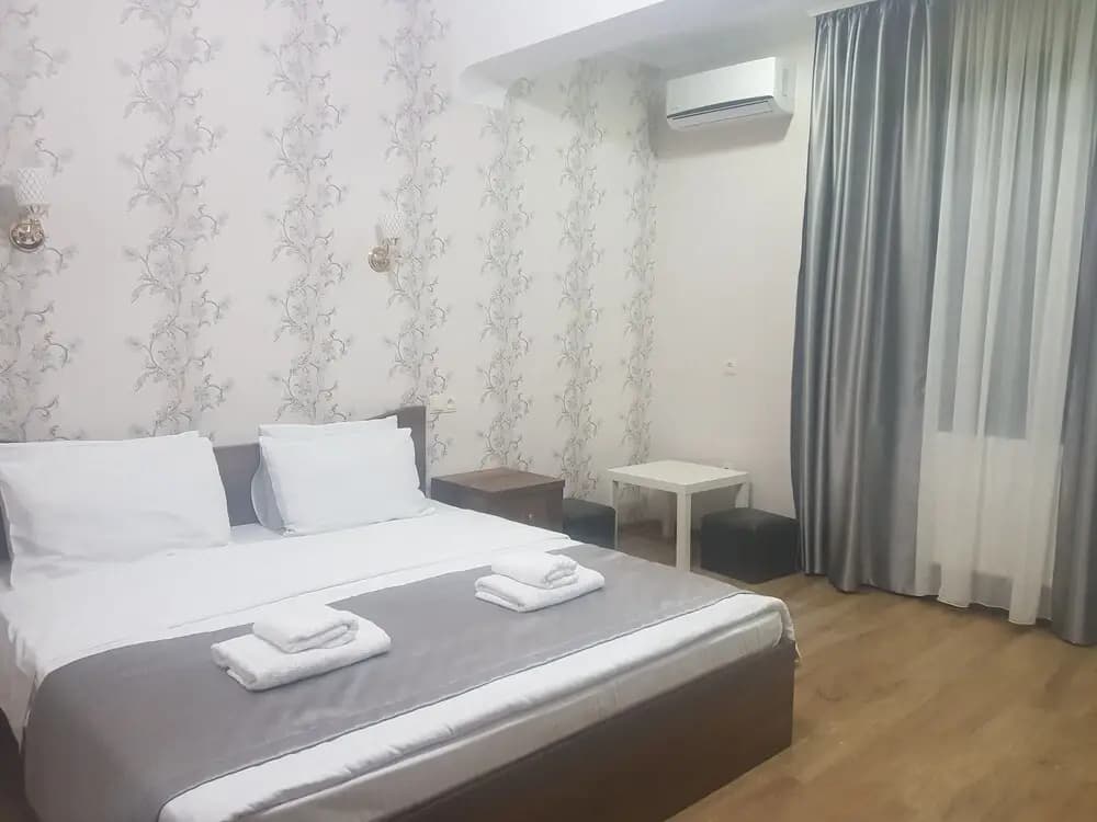 Gold Line Hotel - photo 4