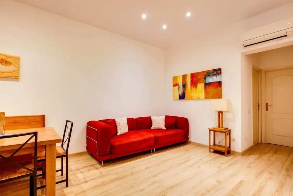 Joyful 2 Bed in the fantastic Sant Antoni area - photo 4