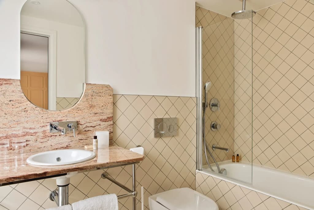 New Hotel Lafayette - photo 8