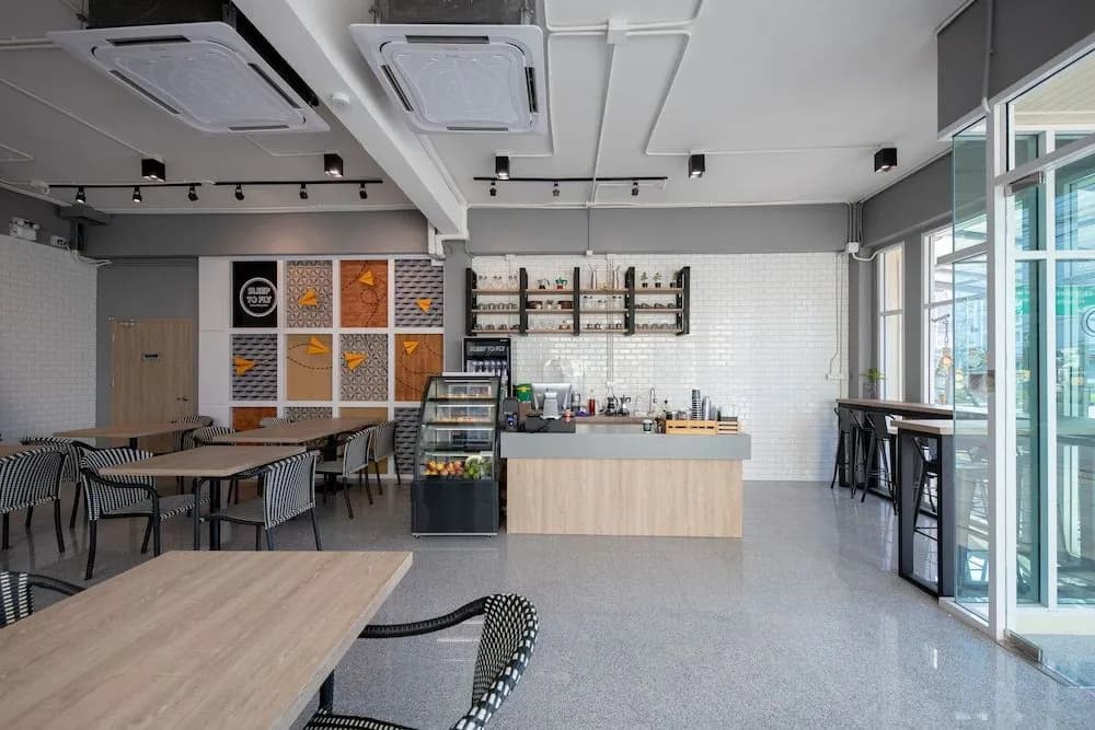 Sleep To Fly Hotel & Hostel - photo 15