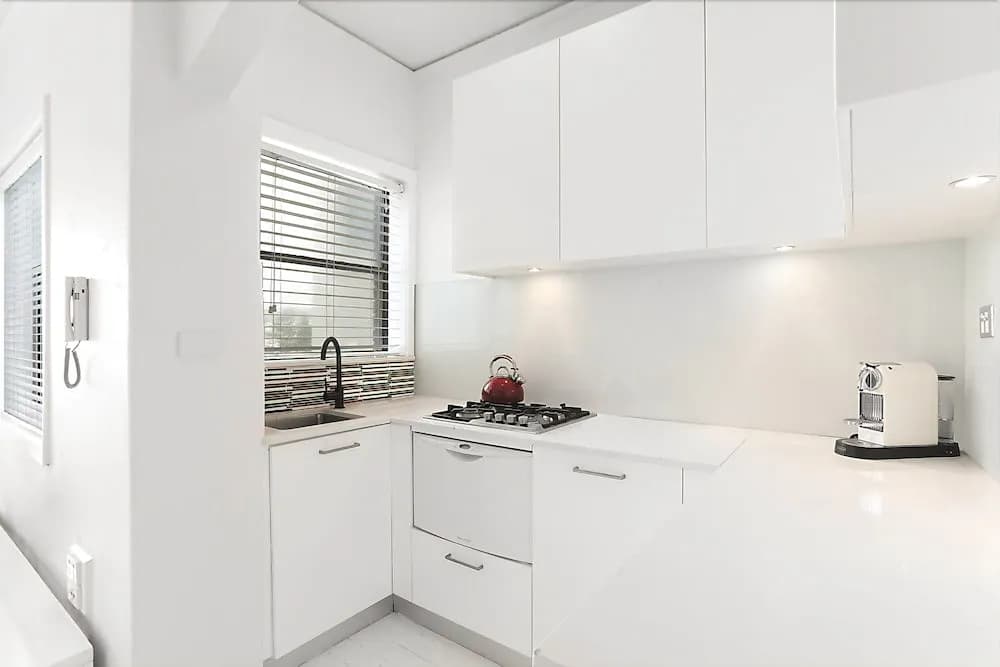 Minimalist Beachfront Apartment - photo 3
