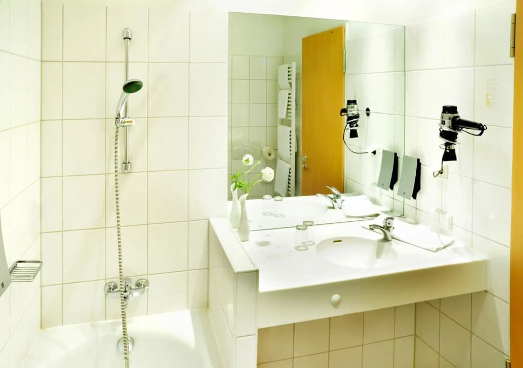 Airporthotel Berlin Adlershof - photo 9