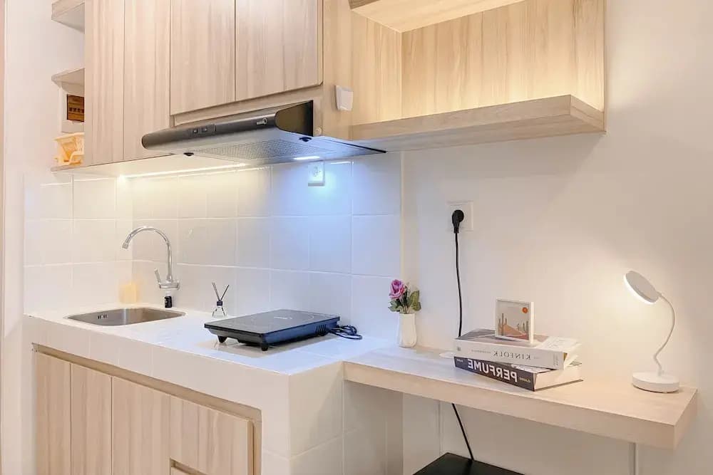 Good And Homey Apartment Studio At Tokyo Riverside Pik 2 - photo 4