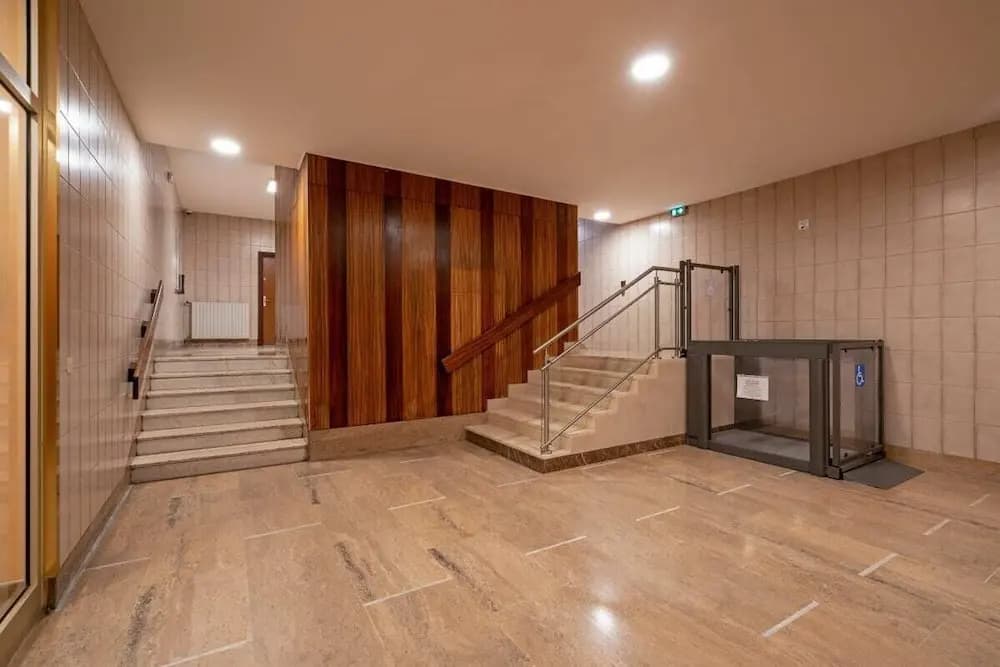 Bright 1-Bed Apartment, Perfectly Located in Paris - photo 10