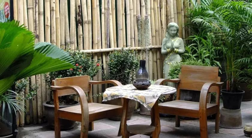 Tara Guest House - photo 11