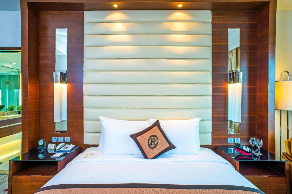 Royal Halong Hotel - photo 3