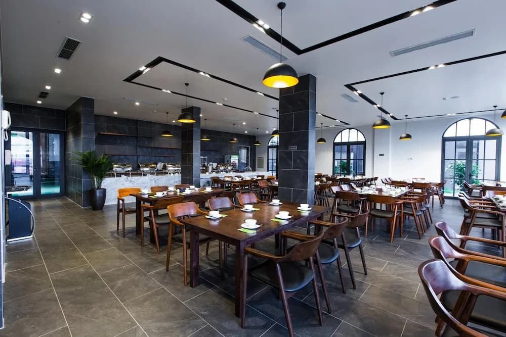 The Twin Hotel - photo 25