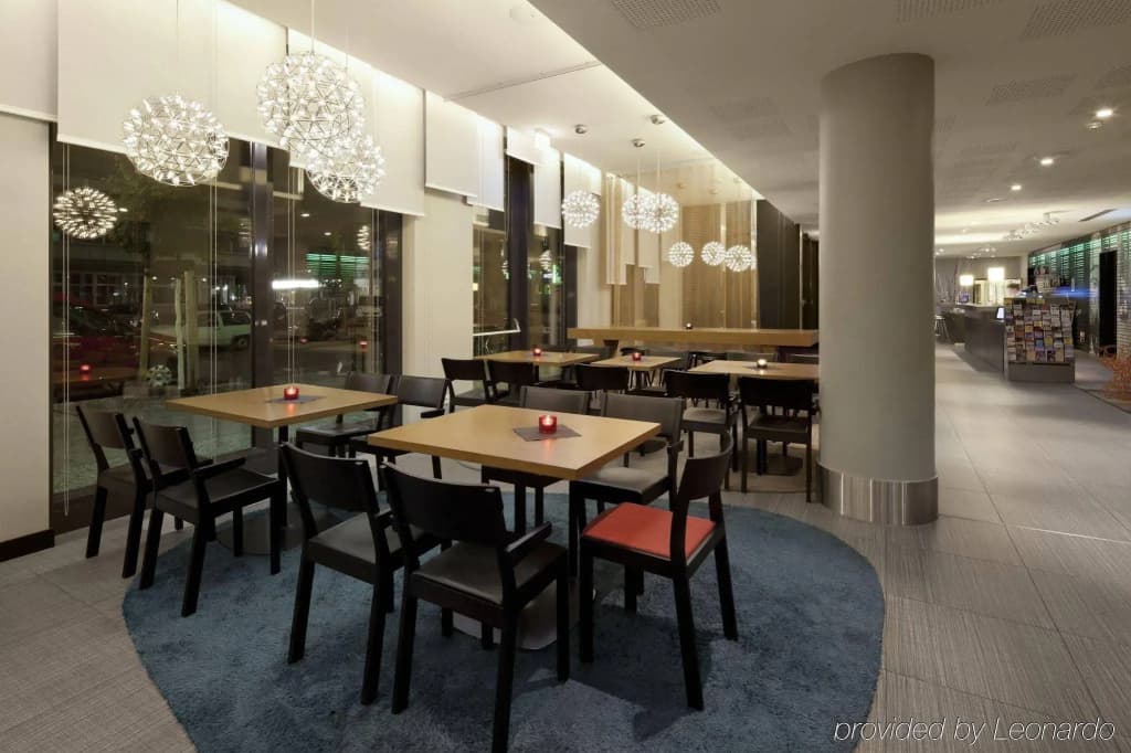 Premier Inn Berlin Alexanderplatz Hotel - photo 21