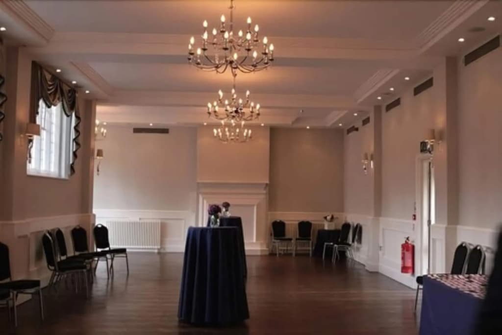 The Pillar Hotel - photo 19