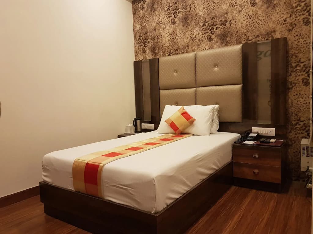 Hotel Sunstar Grand - photo 5