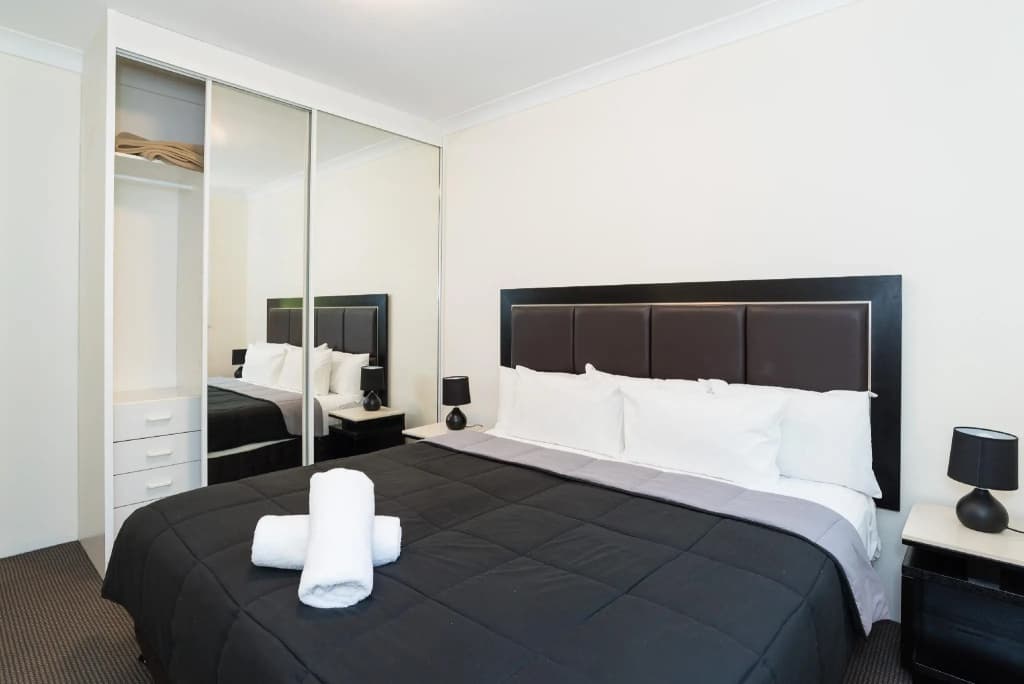 Eastwood Furnished Apartments - photo 3