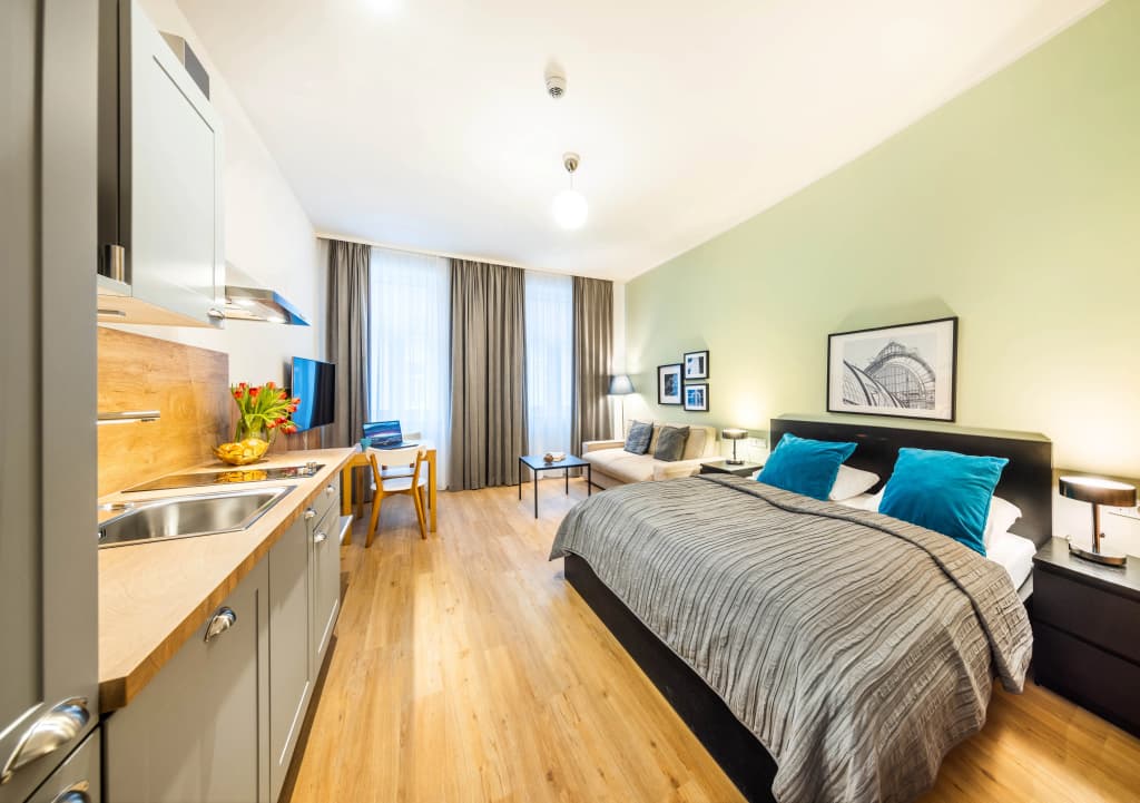 Jimmy's Apartments Emerald - photo 1
