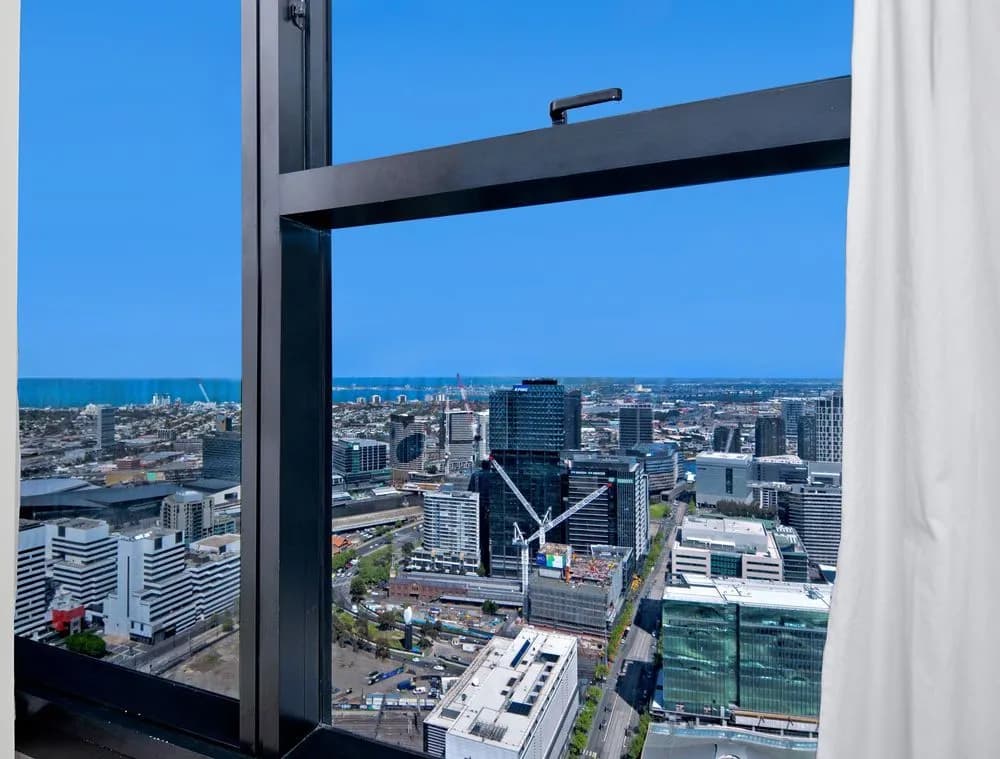 568 Collins Tower - photo 7