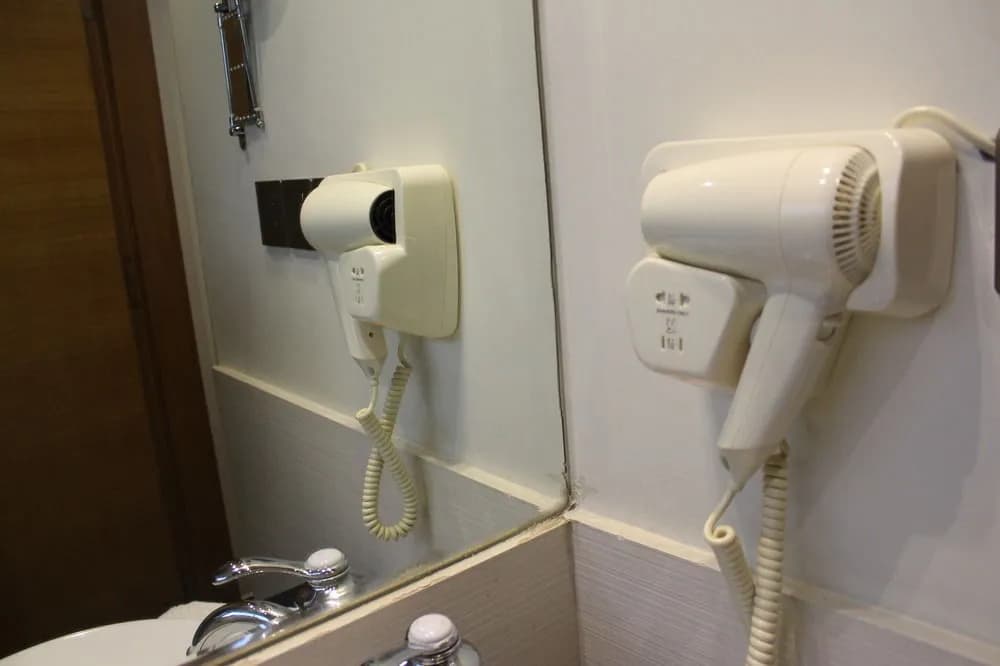 OYO Premium AIIMS - photo 7