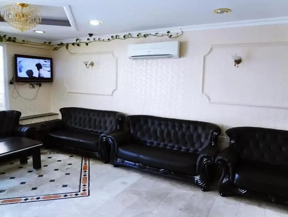 Plaza Hotel - photo 9