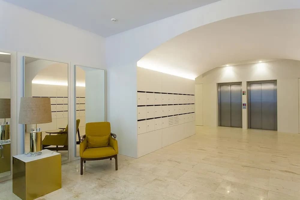 ALTIDO Downtown Duplex Terrace - photo 11
