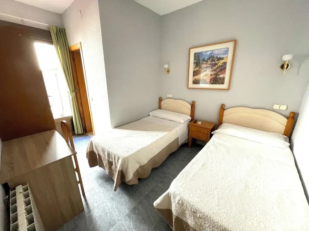 Hostal Fernández Atocha - photo 18