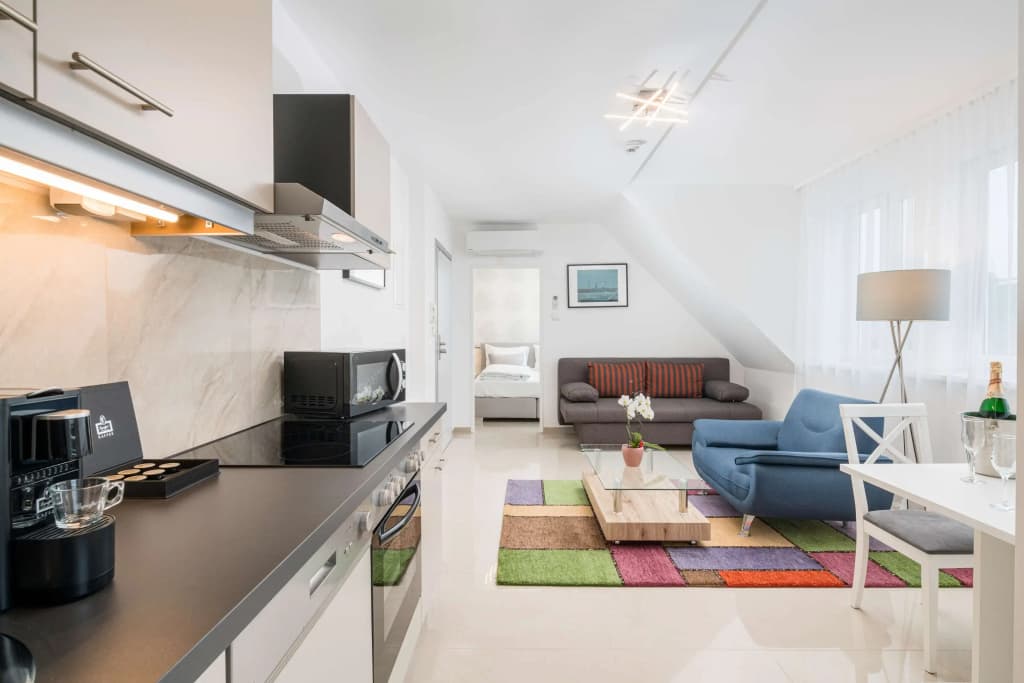 Best Western Plus Celebrity Suites - photo 25