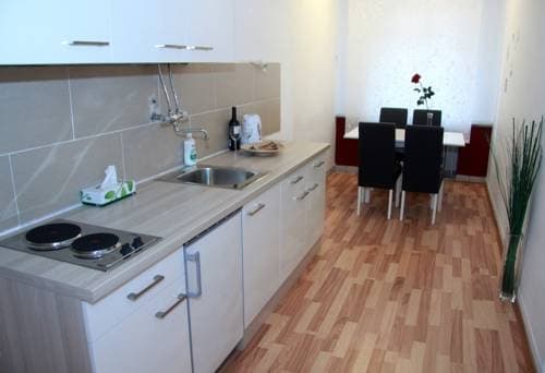 Livingston Apartment Central - photo 9