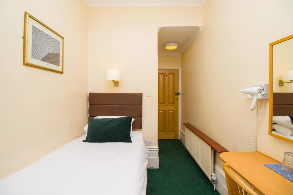 London Town Hotel - photo 22