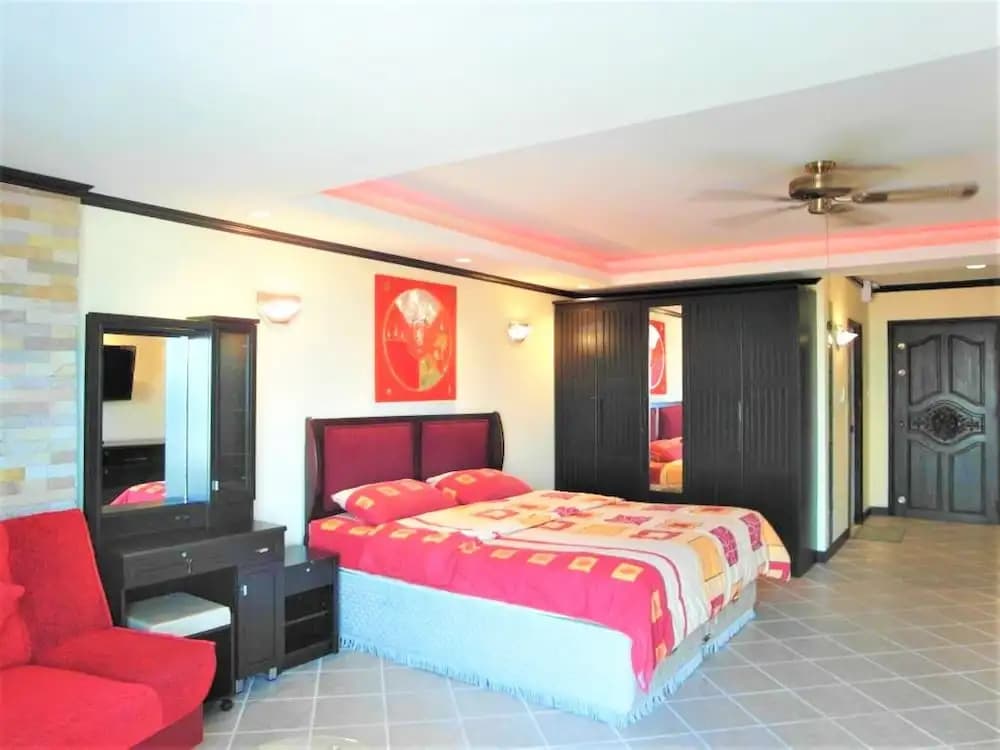 View Talay 2A, 5th Floor Studio Condo - photo 2