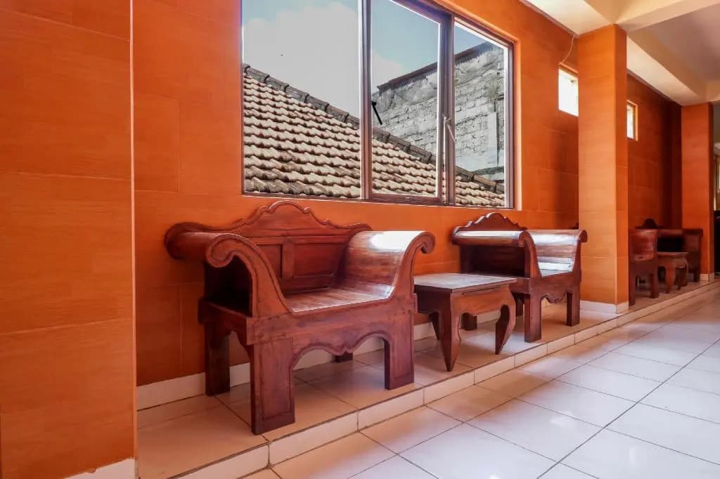 OYO 2580 Hotel Puri Royan - photo 11