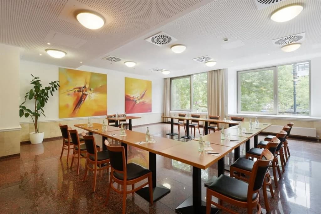 Leonardo Hotel Berlin KU'DAMM - photo 13