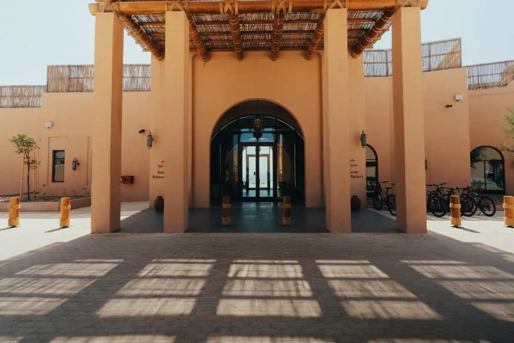 Bab Al Nojoum Bateen Liwa - photo 1