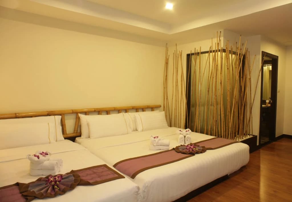 Bamboo House Phuket Hotel - photo 3