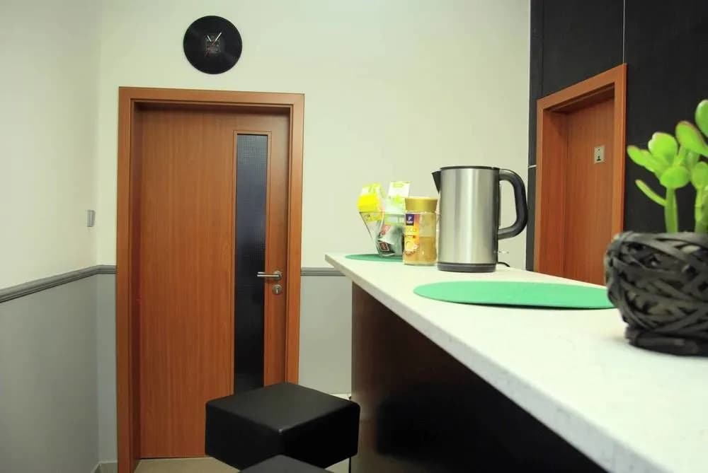Quiet Courtyard Apartment - photo 11
